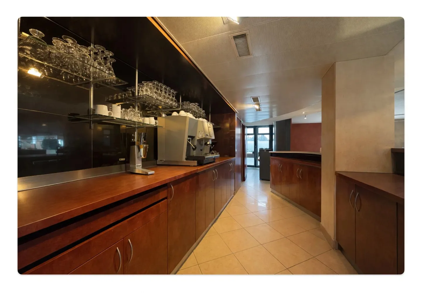 Commercial Space in Nyon - Photo 3 of 5