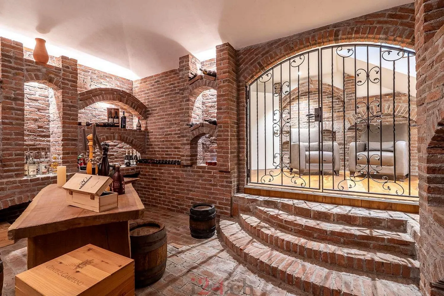 Tuscan Luxury Dream with Panoramic View – 7.5-Room Villa with Pool - Photo 15 of 19