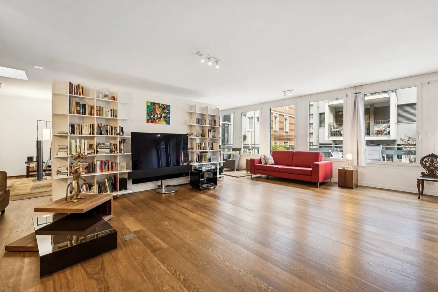 Loft con impressionante terrazza sul tetto nel «Gundeli» - Foto 3 di 9