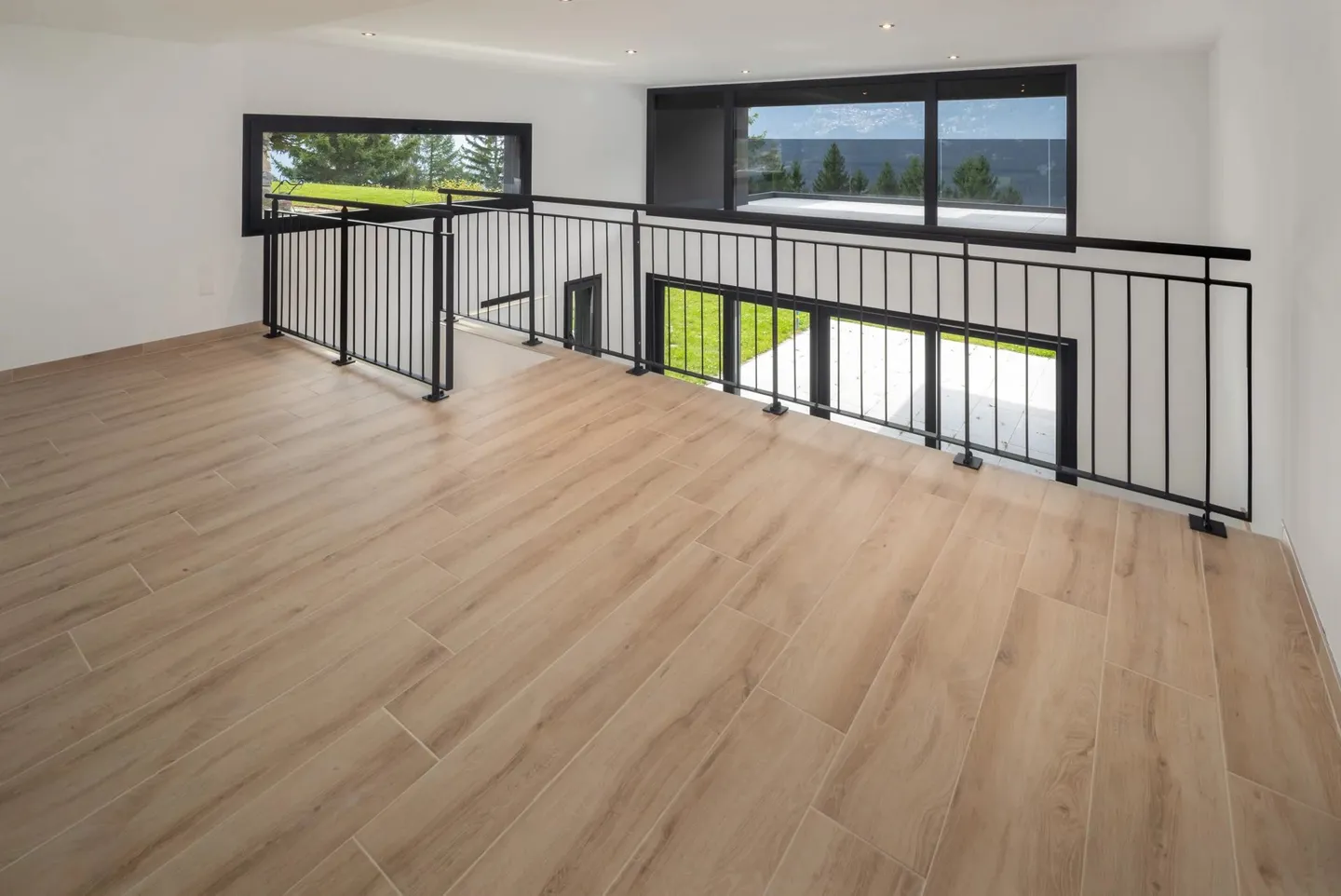 Exceptional 5.5-room chalet in Crans-Montana - Stunning view and jacuzzi - Photo 45 of 49