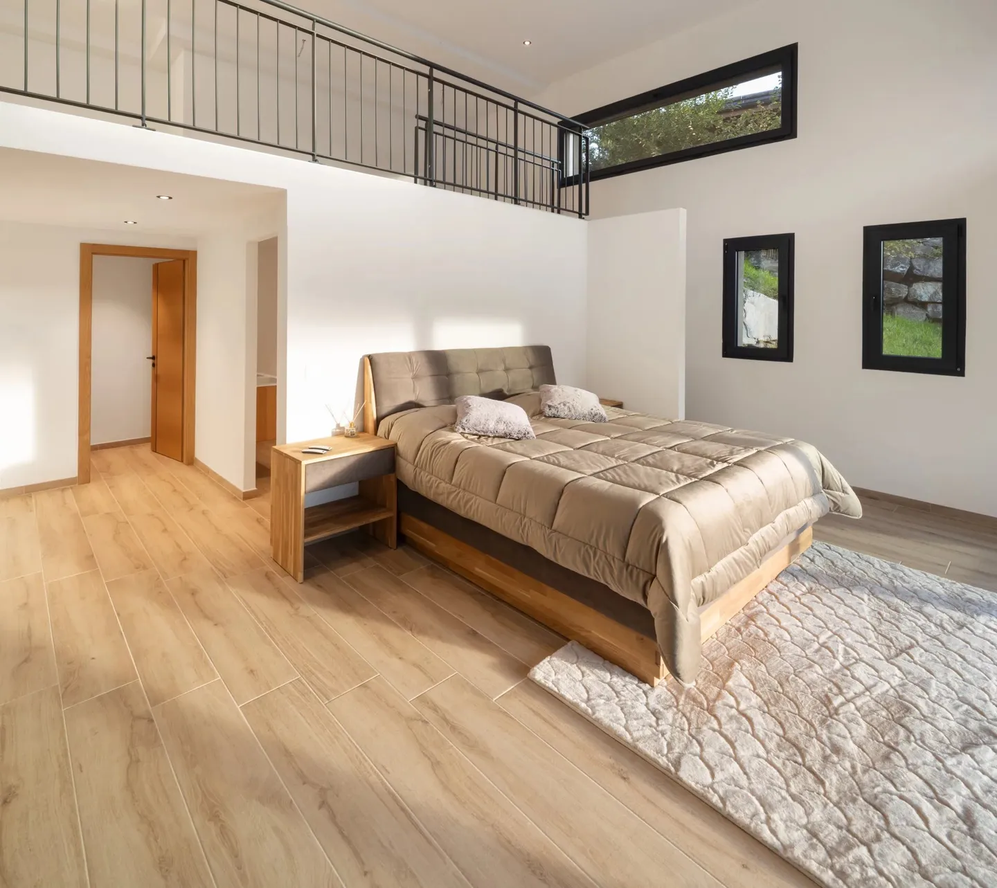 Exceptional 5.5-room chalet in Crans-Montana - Stunning view and jacuzzi - Photo 47 of 49