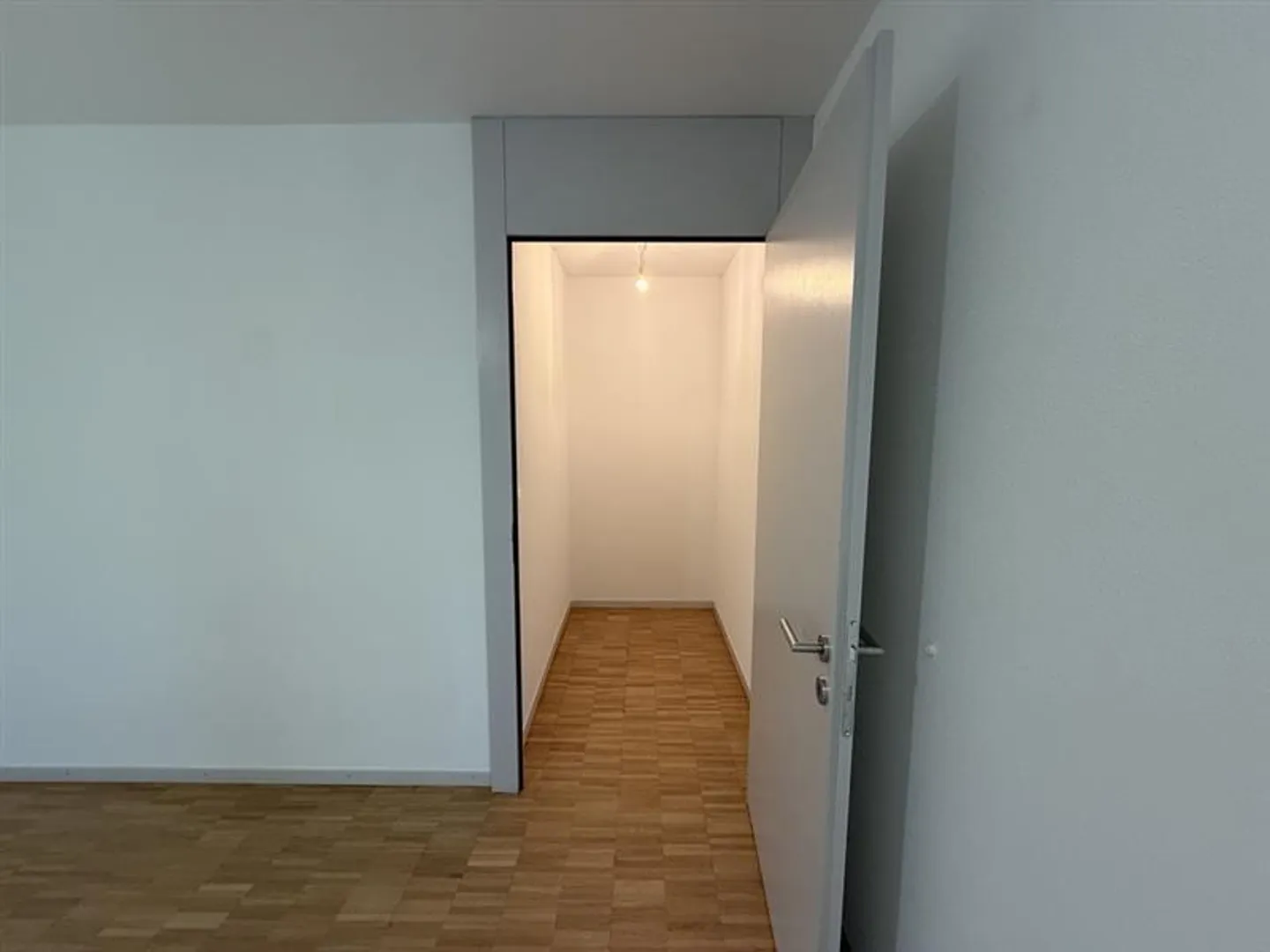 Spacious 3.5-room apartment in the center of Lausanne - Photo 7 of 8
