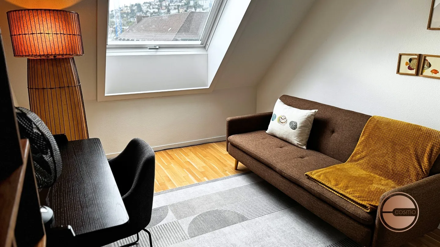 Urban Chic Penthouse Living - Photo 8 of 22