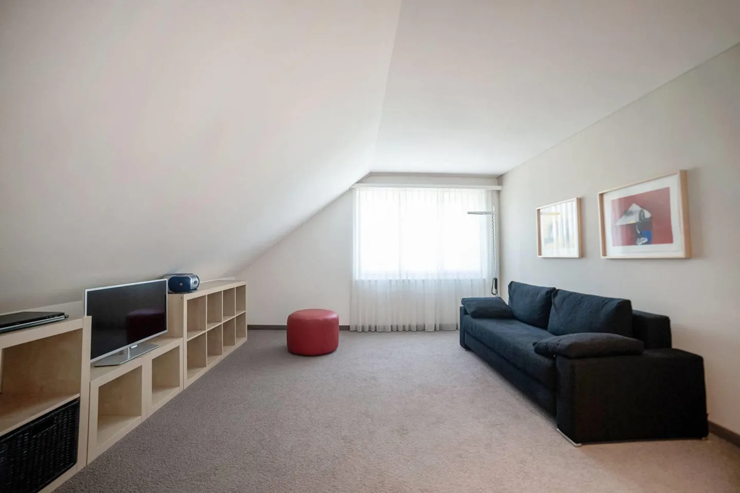 Maison individuelle bien entretenue avec jardin attrayant dans un quartier résidentiel calme - Photo 9 sur 15