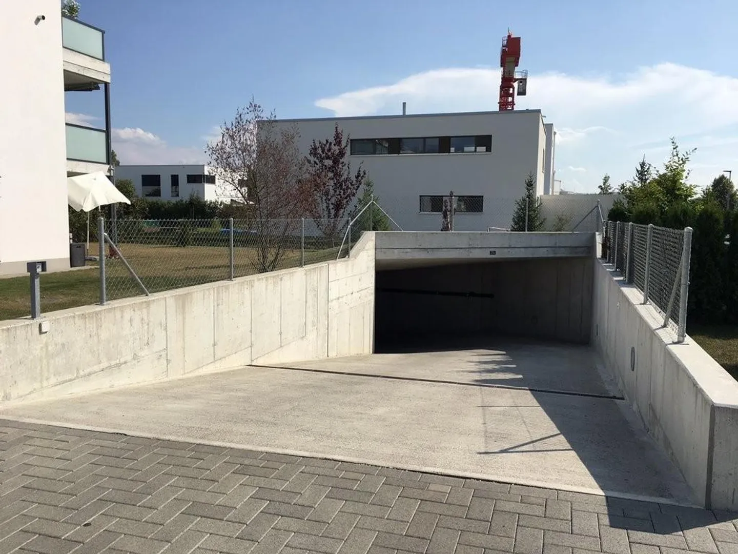 Parking space in the Stiglimat quarter for rent - Photo 1 of 4