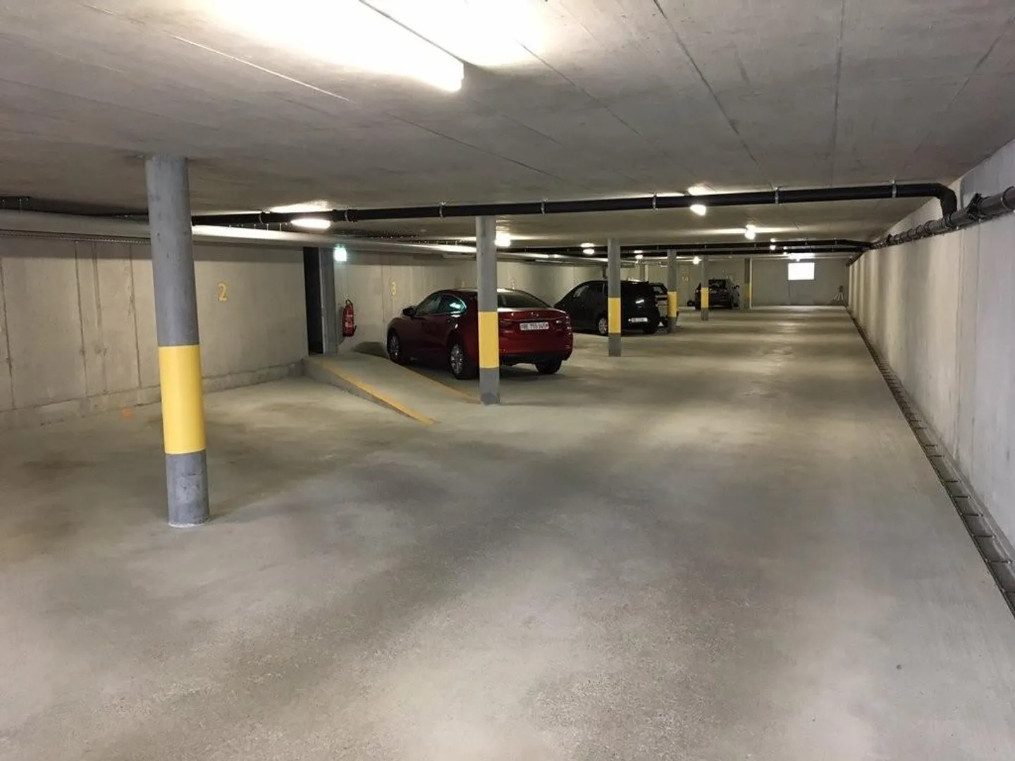 Parking space in the Stiglimat quarter for rent - Photo 2 of 4