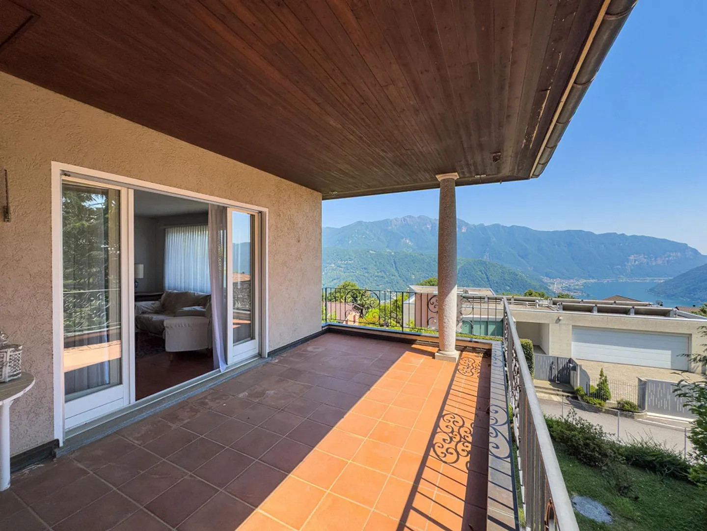 Villa with garden and open view of Lake Lugano in Carona - Photo 10 of 16