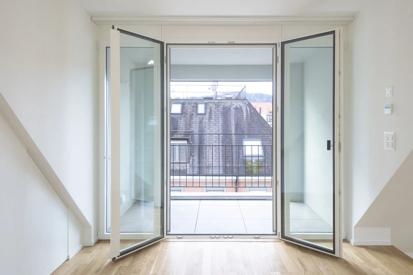 Stilvolle Loftwohnung mit Loggia - Foto 4 von 11