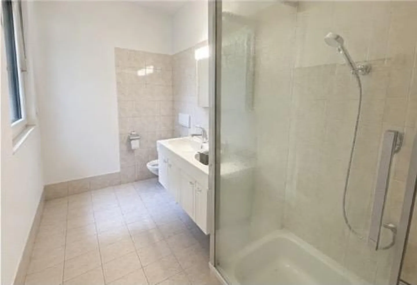 3.5 Room Apartment in Zurich - Photo 4 of 7