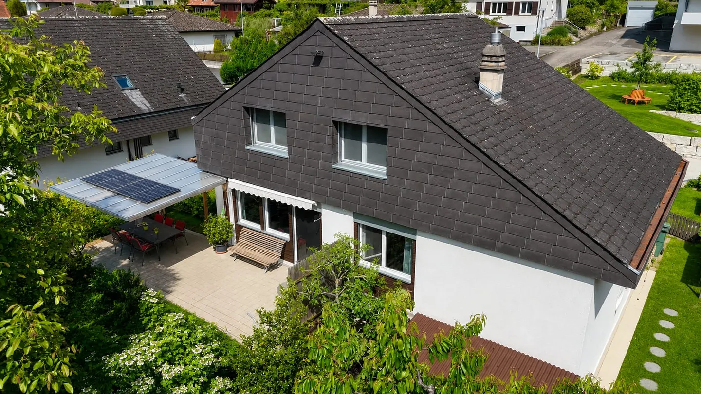 Charmantes Einfamilienhaus mit Garten - Foto 2 von 13