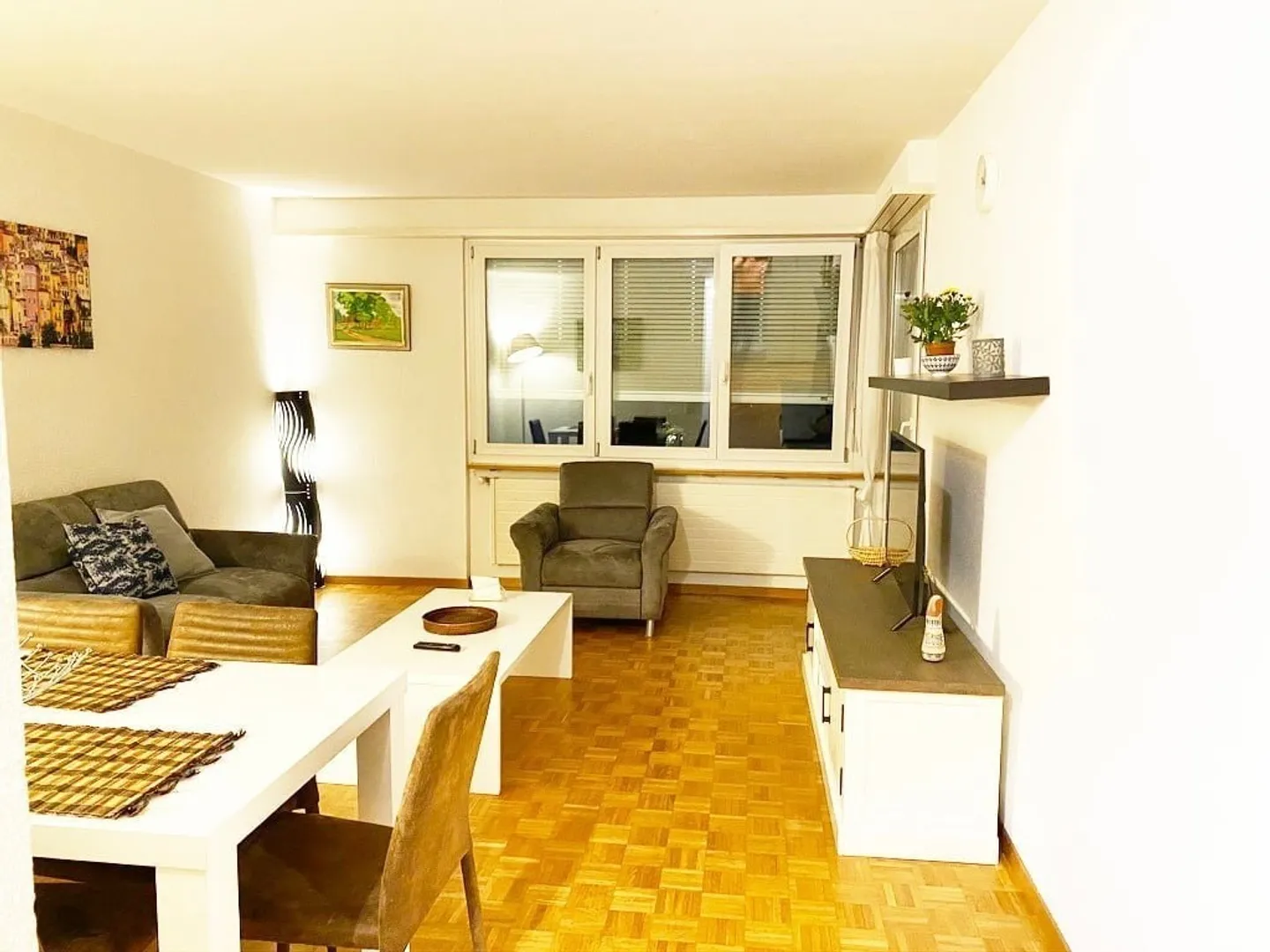 Furnished Apartment in Zurich - Photo 3 of 13