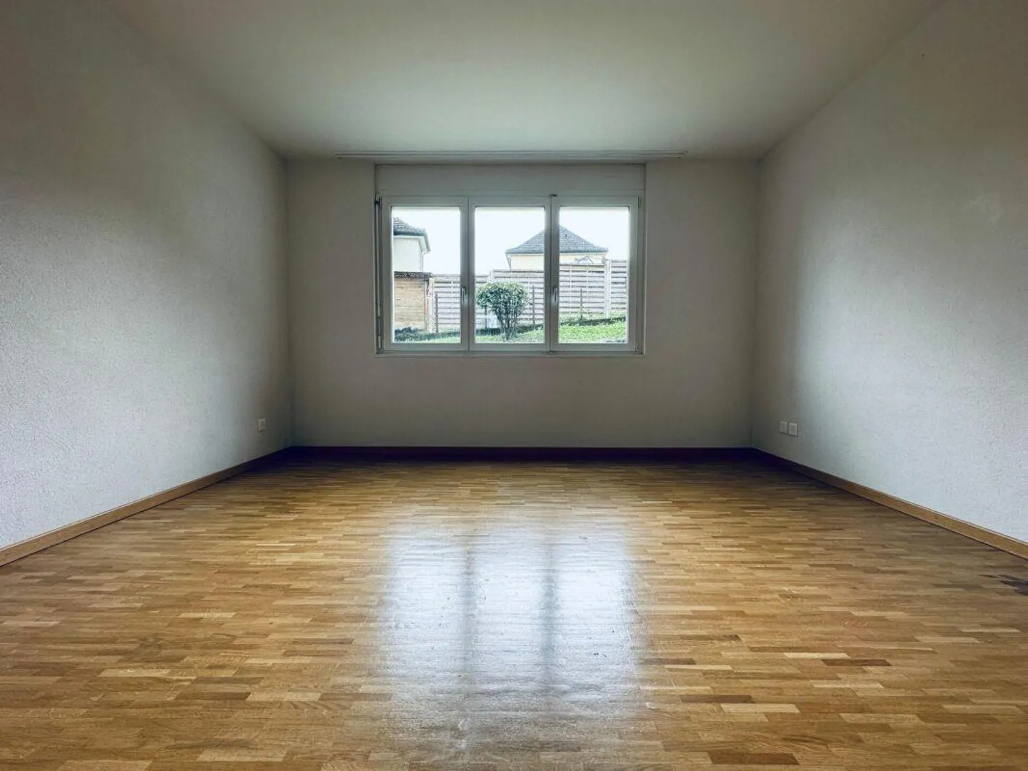 Helle Wohnung mit schöner Terrasse - Foto 3 von 10