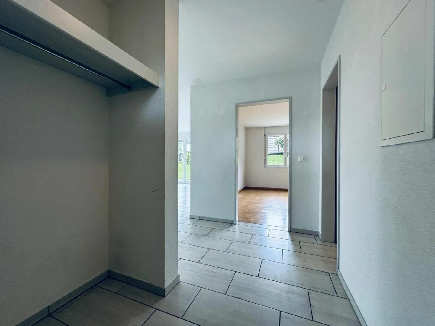 Helle Wohnung mit schöner Terrasse - Foto 6 von 10
