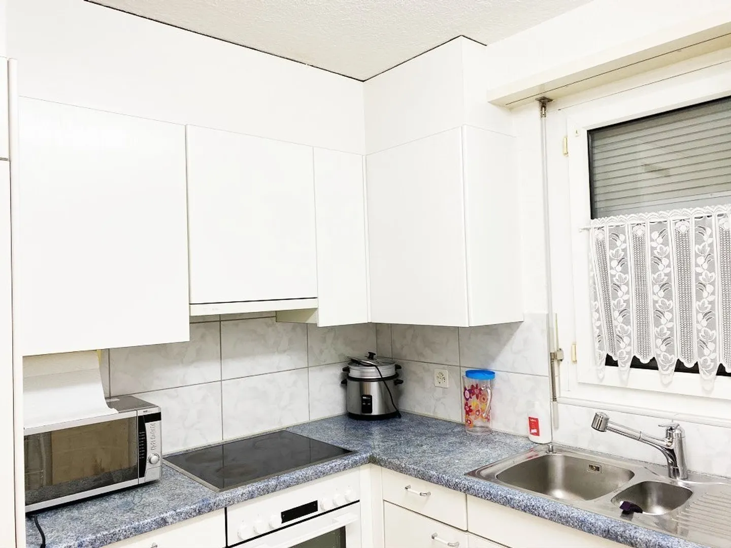 Furnished Apartment in Zurich - Photo 10 of 13