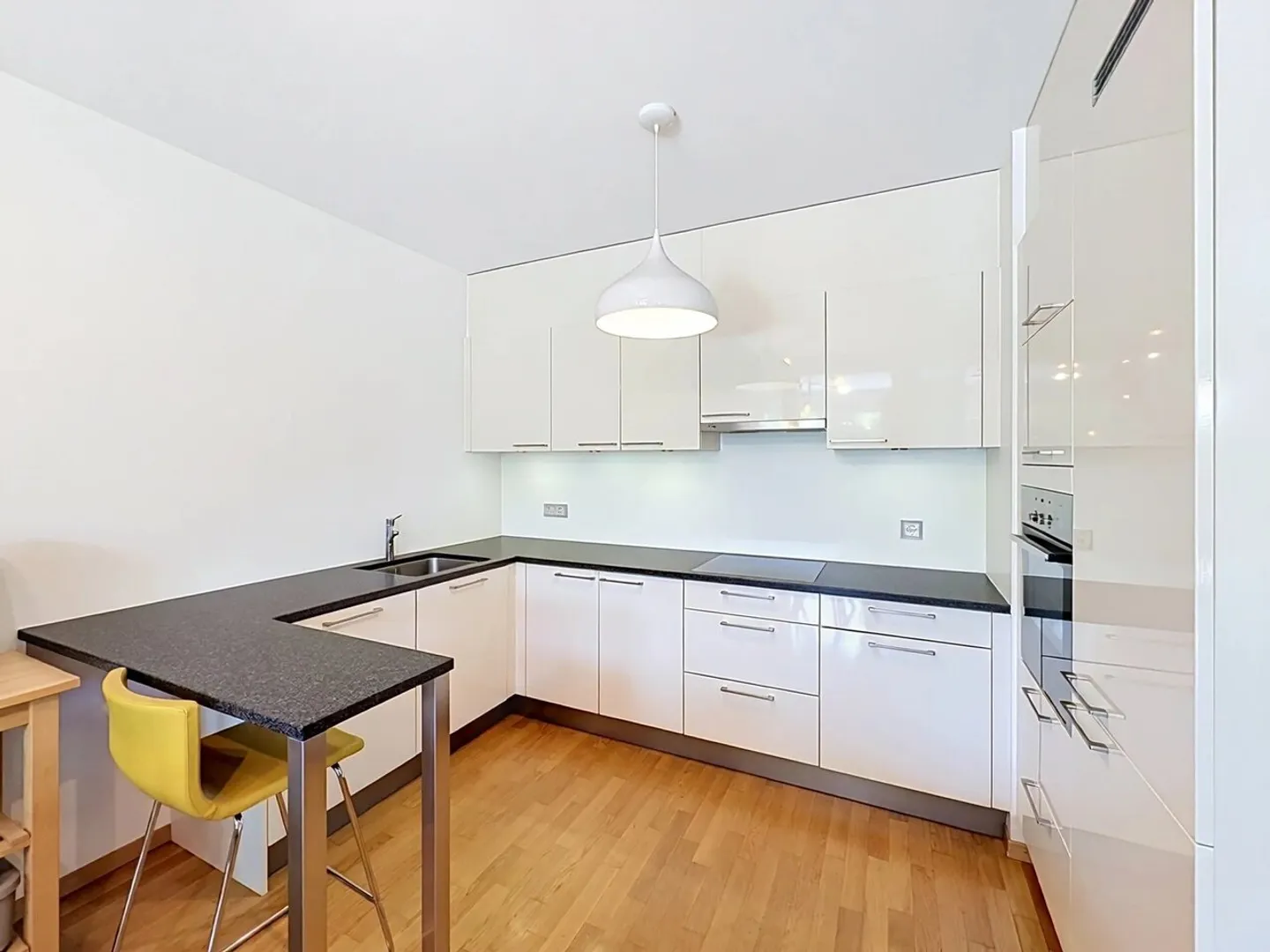 Appartamento di 2.5 locali con veranda e giardino privato a Saint-Sulpice - Foto 2 di 9