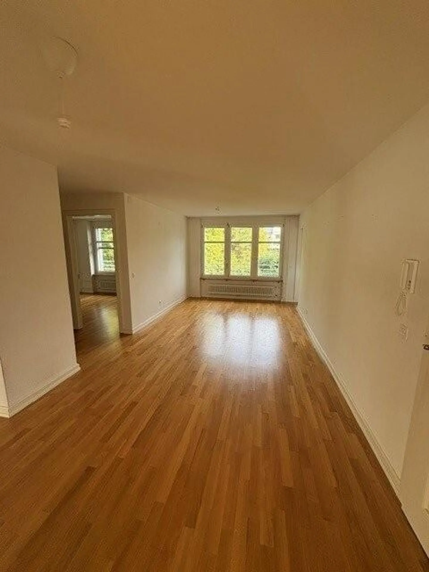 Appartement lumineux de 4 pièces au 2ème étage avec balcon - Photo 9 sur 12