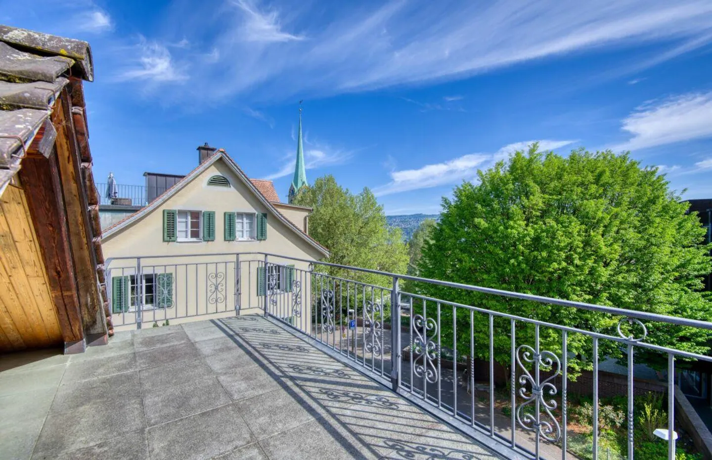 Ready for your own ideas: THE SMALL HOUSE IN THE CENTER OF HORGEN - Photo 9 of 11