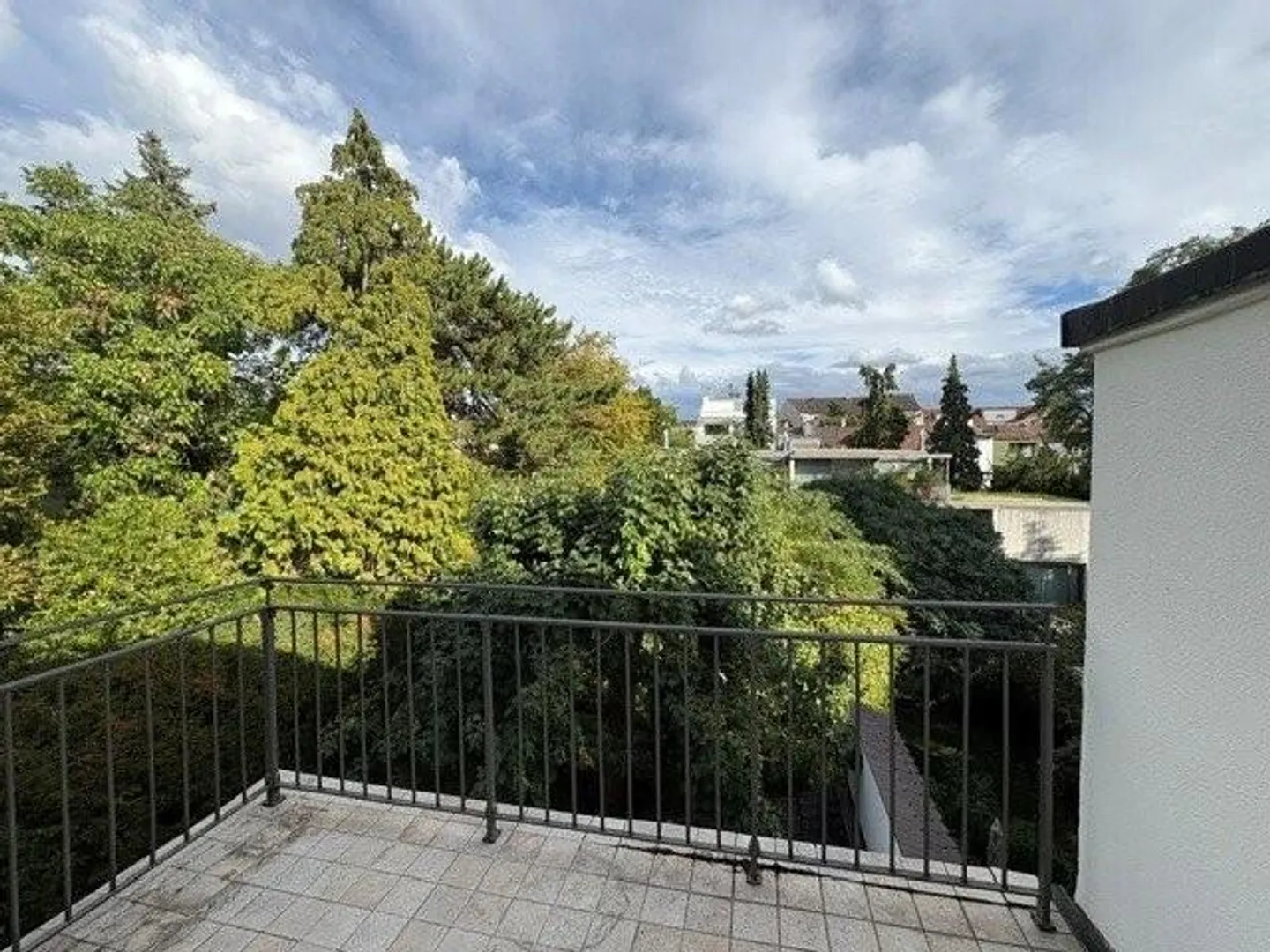 Appartement lumineux de 4 pièces au 2ème étage avec balcon - Photo 10 sur 12