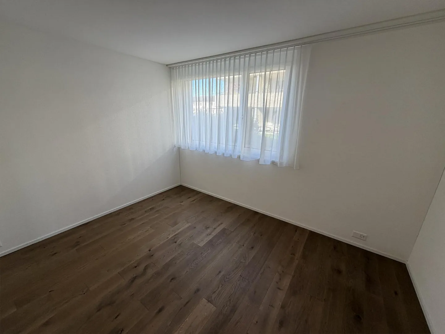 Vivere in modo tranquillo e soleggiato, adiacente alla zona agricola! - Foto 13 di 30