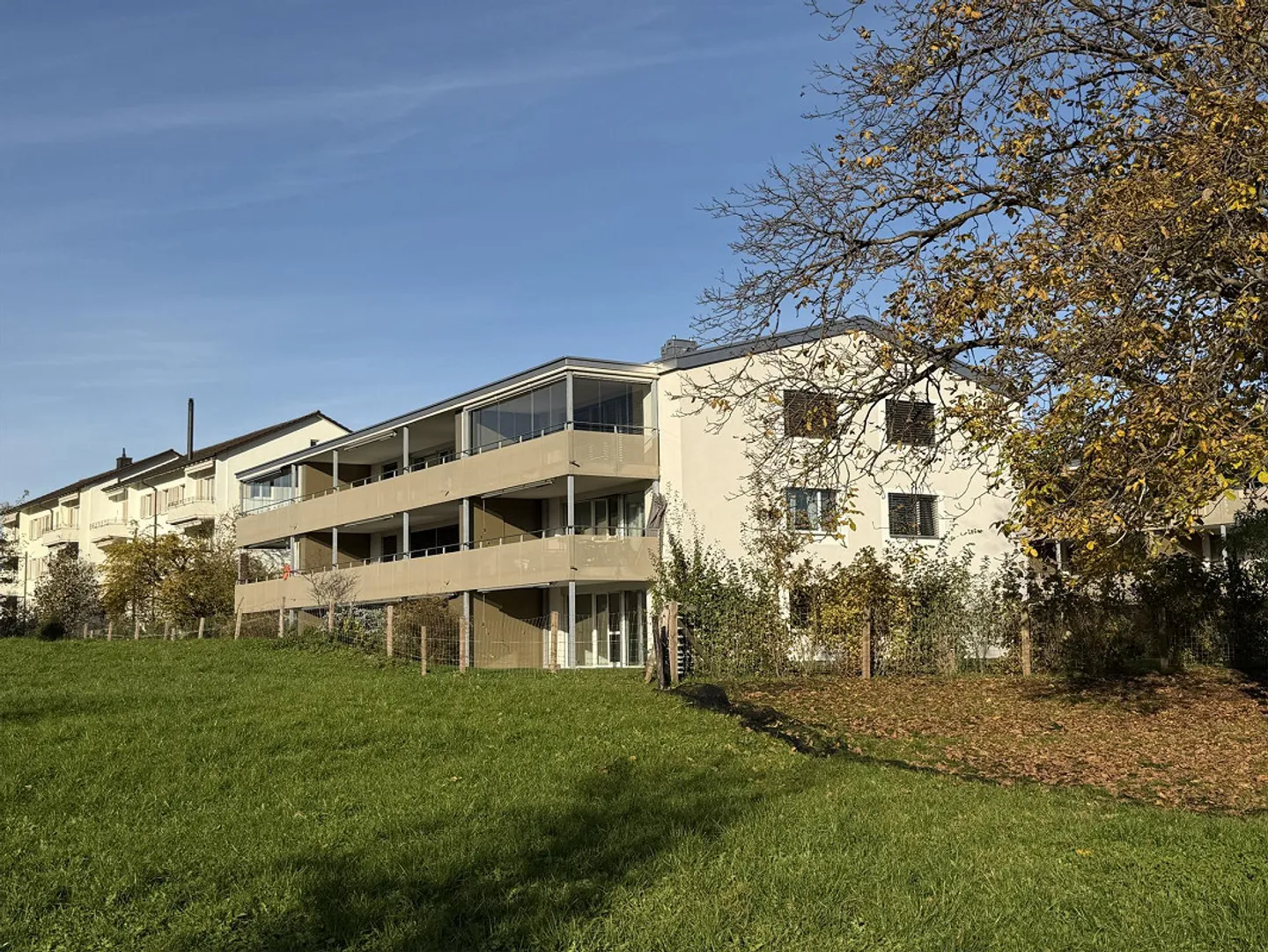 Vivere in modo tranquillo e soleggiato, adiacente alla zona agricola! - Foto 26 di 30