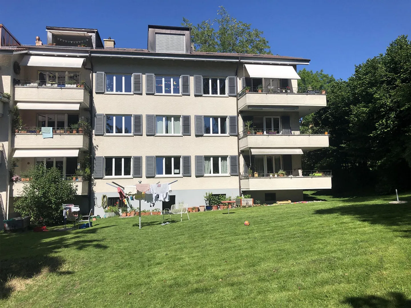 Charmante appartement de toit 2.5 pièces près de Rosengarten - Photo 9 sur 13