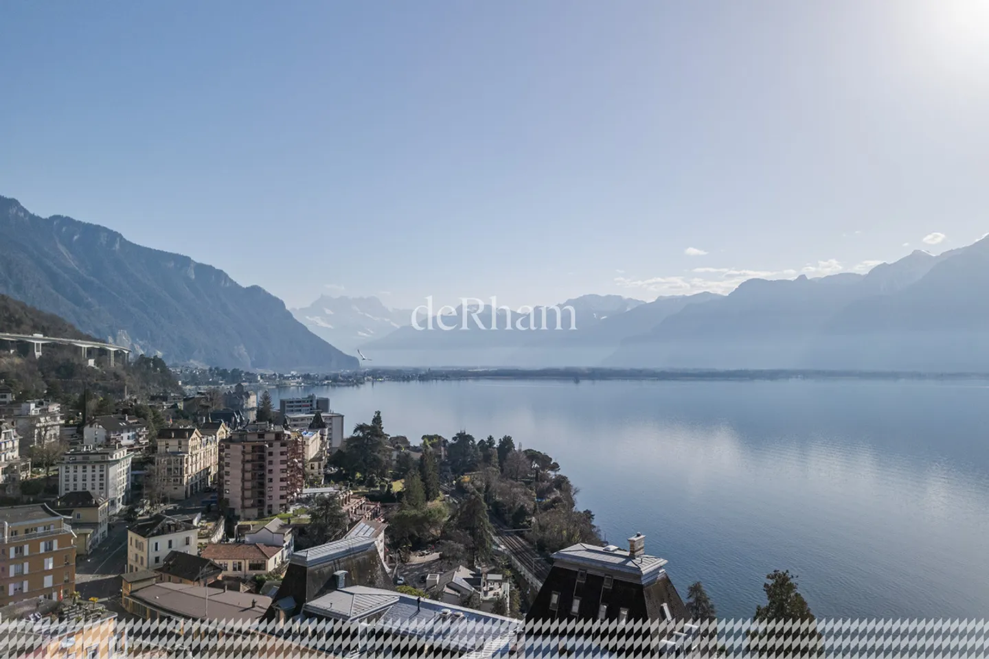 3.5 Room Apartment with Breathtaking View of Lake Geneva - Photo 1 of 13