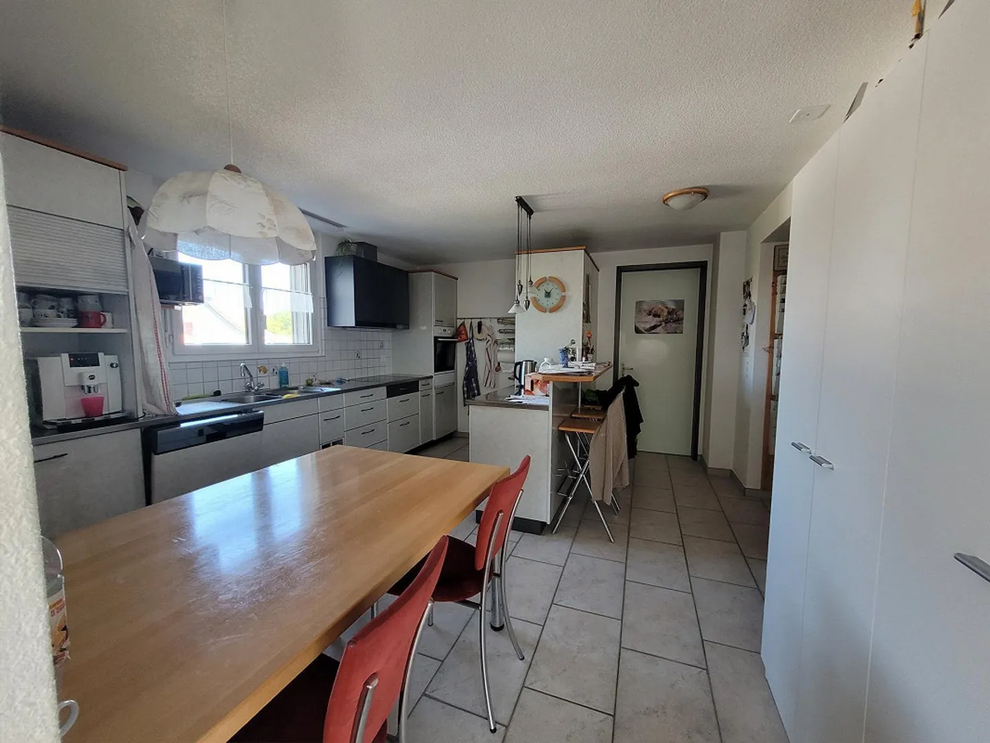 Appartamento 5.5 stanze con cucina spaziosa - Foto 2 di 9