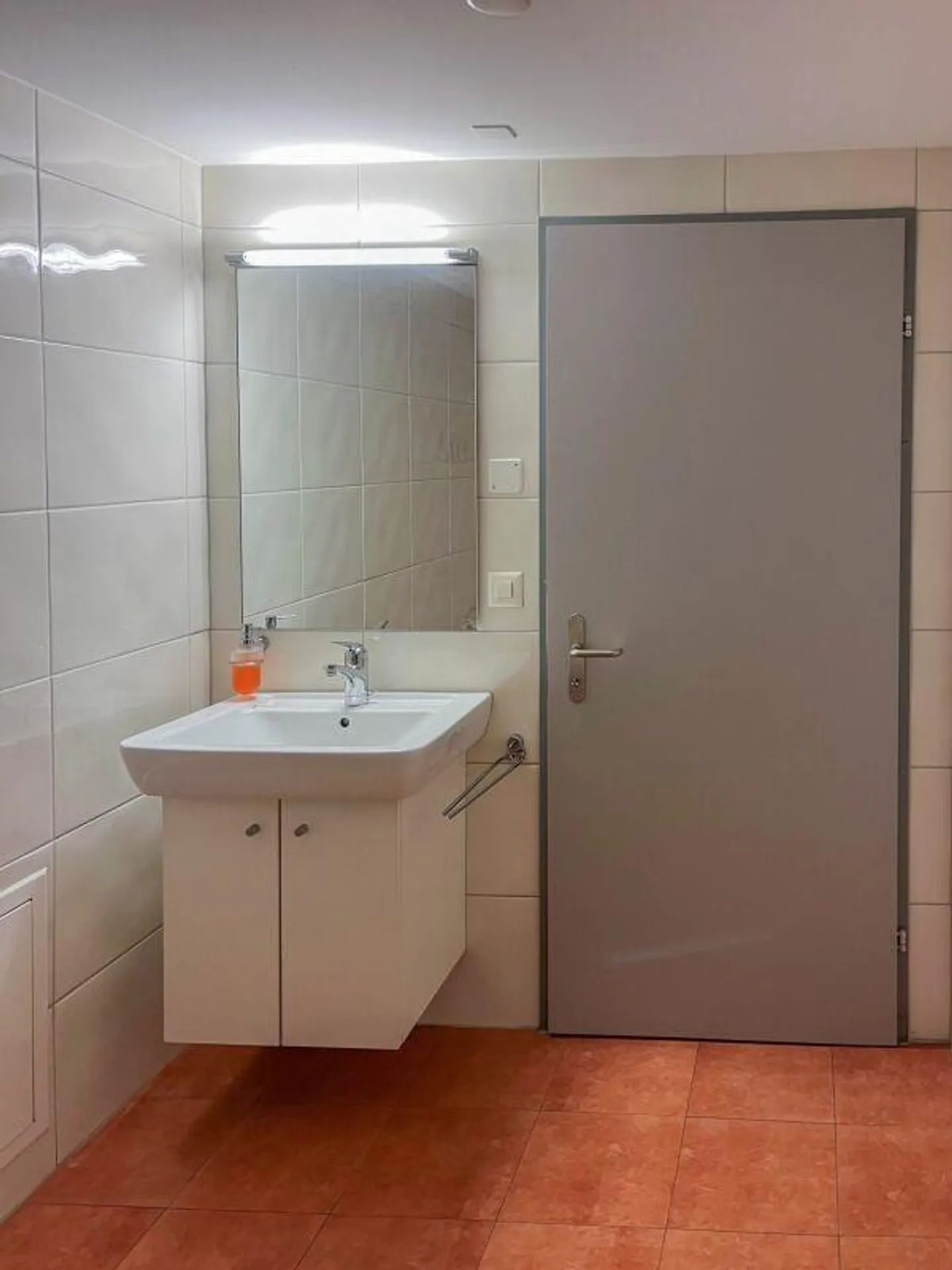 Commercial Space / Office / Practice - Photo 7 of 8