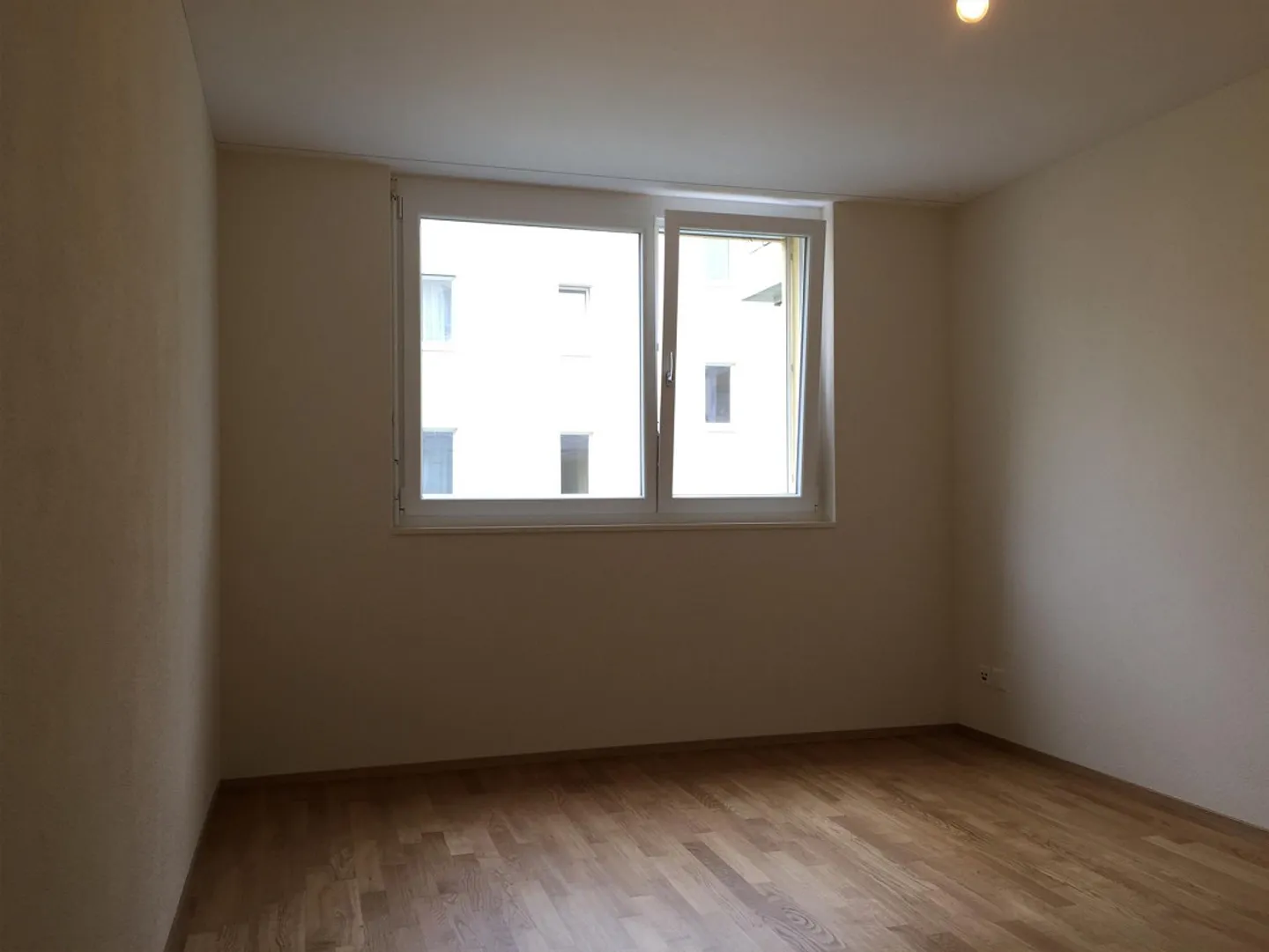 Modernes 3½-Zimmer-Apartment - Foto 6 von 10