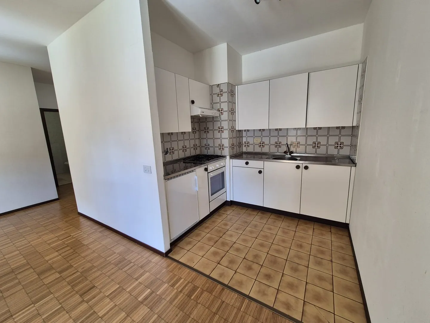 LUGANO - 2.5-ZIMMER-WOHNUNG ZU VERMIETEN - Photo 4 sur 7