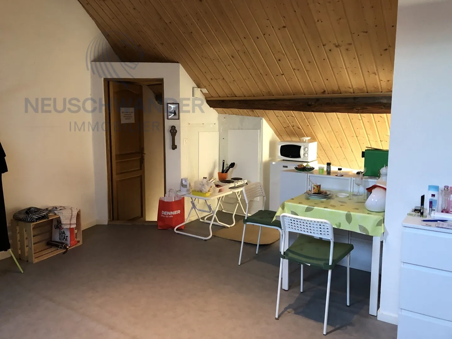 Studio for rent - Photo 3 of 5