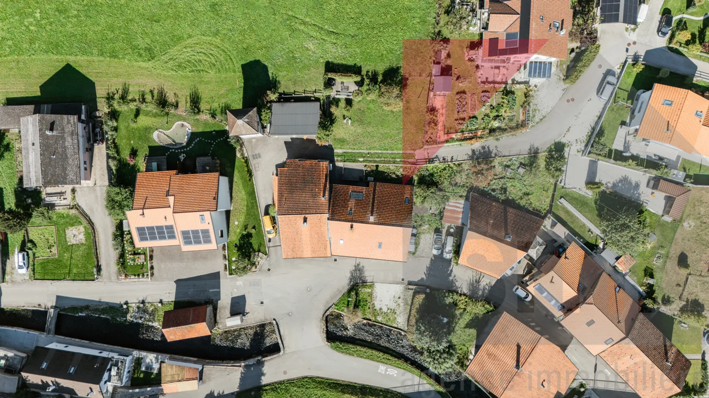 Affascinante casa bifamiliare con potenziale di ampliamento - Foto 19 di 19