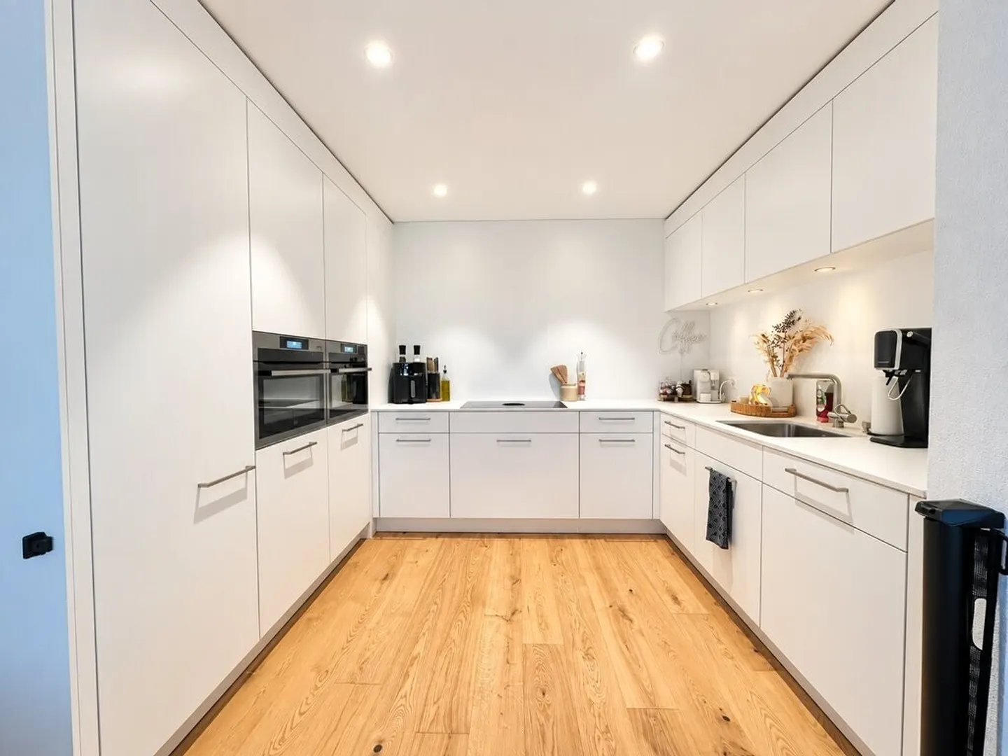 Appartement moderne de 4,5 pièces près de la gare de Cazis - Photo 1 sur 11
