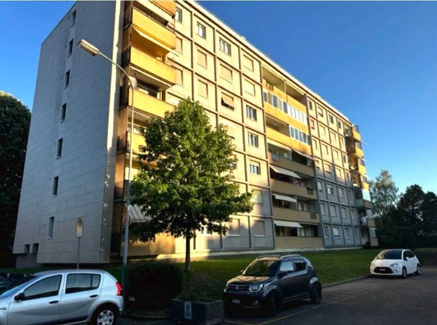 Appartamento 4.5 stanze con balcone a Bienne - ideale come investimento - Foto 1 di 4