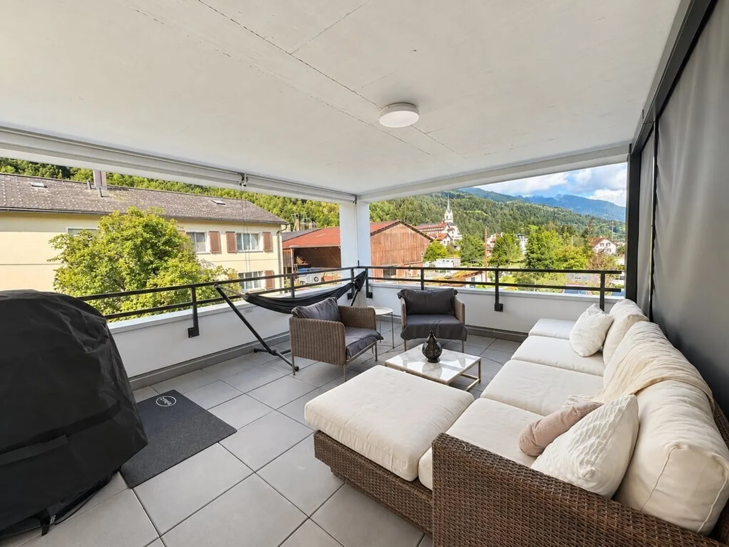 Appartement moderne de 4,5 pièces près de la gare de Cazis - Photo 4 sur 11