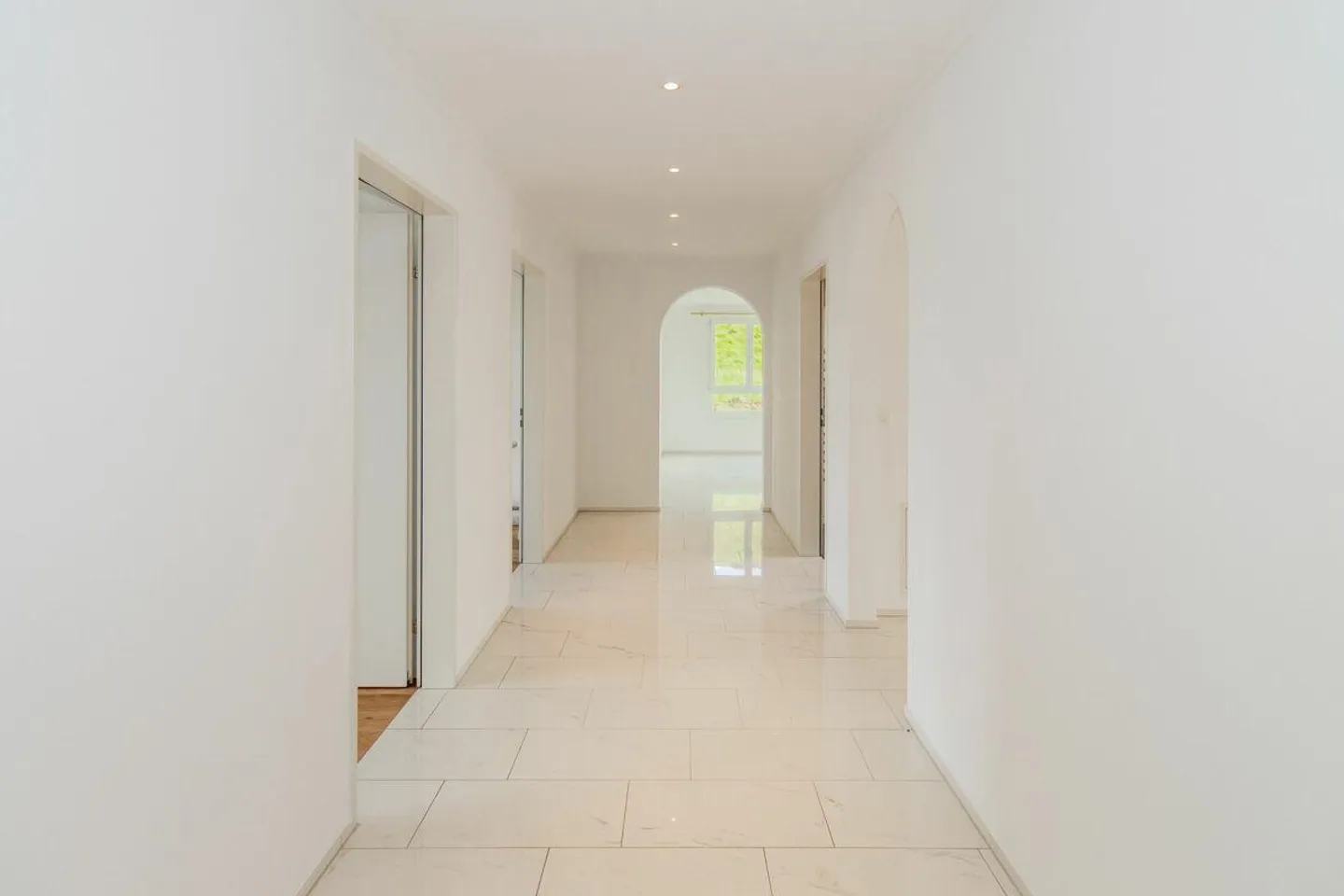 Appartement en attique de 5,5 pièces avec vue sur le lac de Constance - Photo 9 sur 15