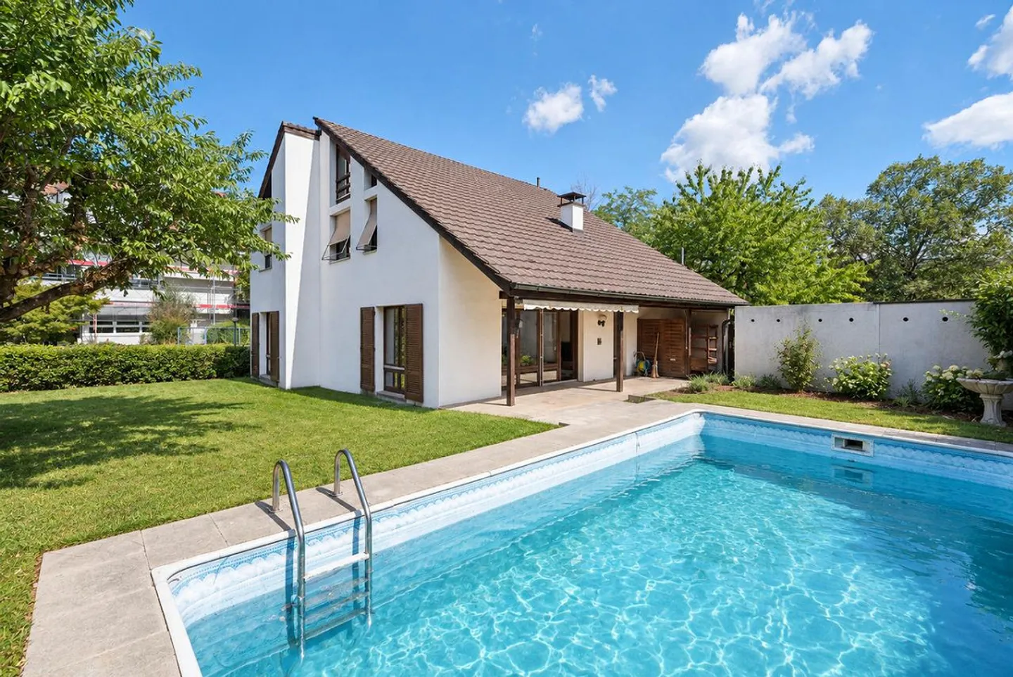 Affascinante casa familiare con piscina - Foto 1 di 10