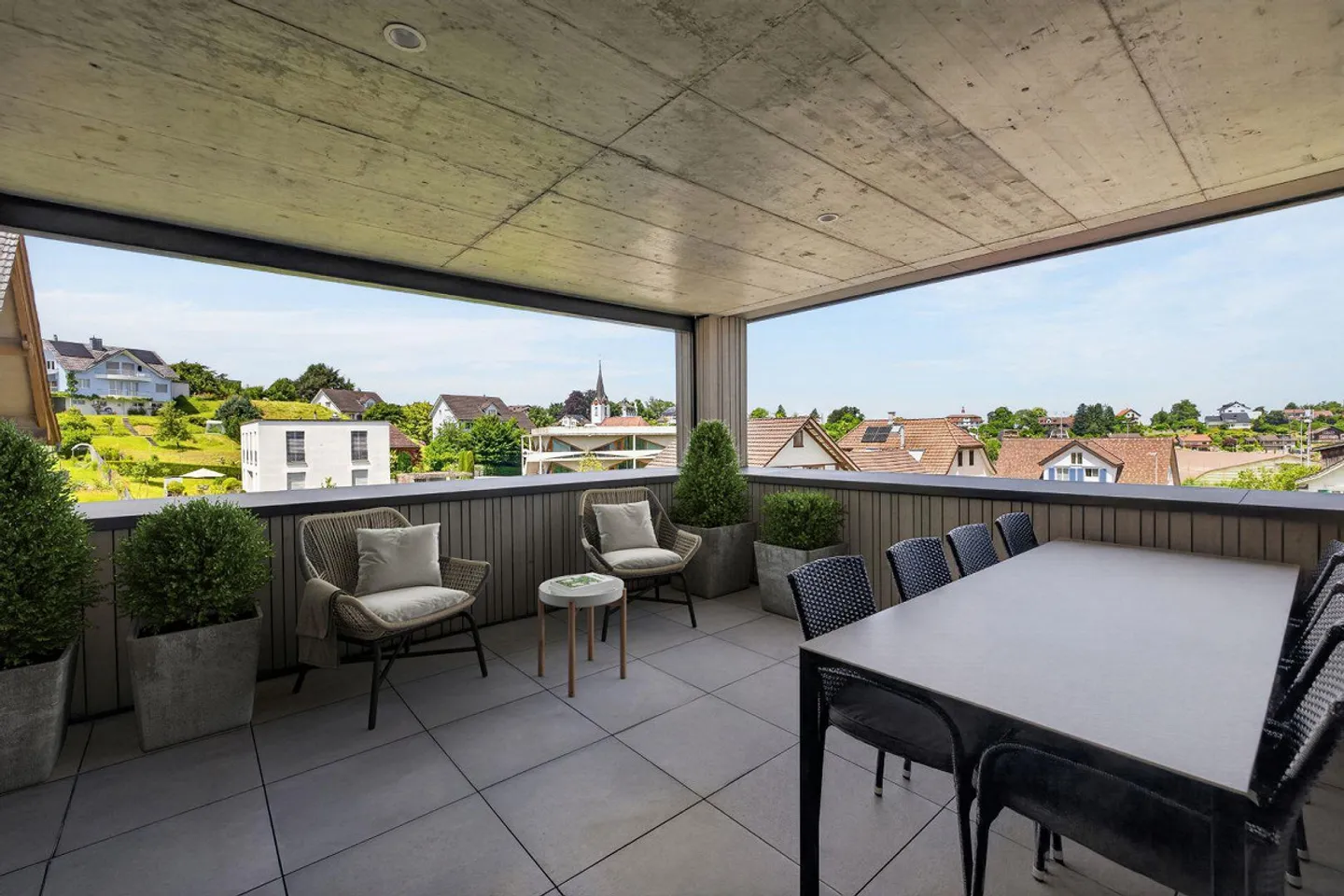 Plenty of space for beautiful moments, enjoyment, and tranquility - Photo 8 of 12