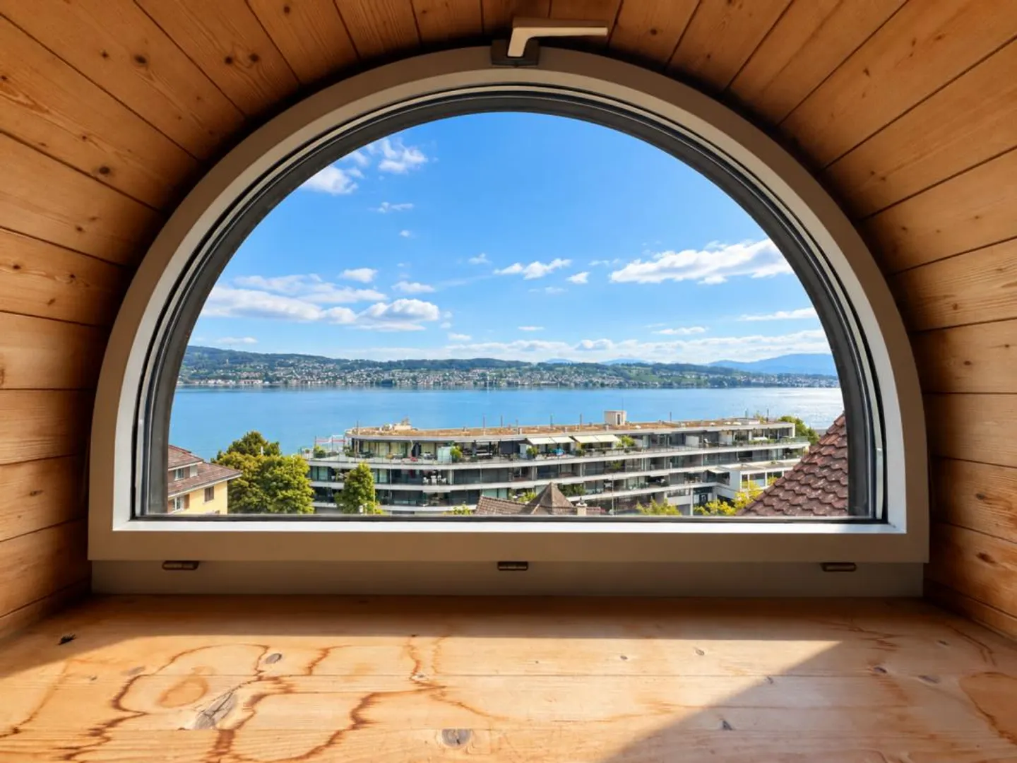 Bureaux lumineux dans une villa historique à Wädenswil - Photo 1 sur 14