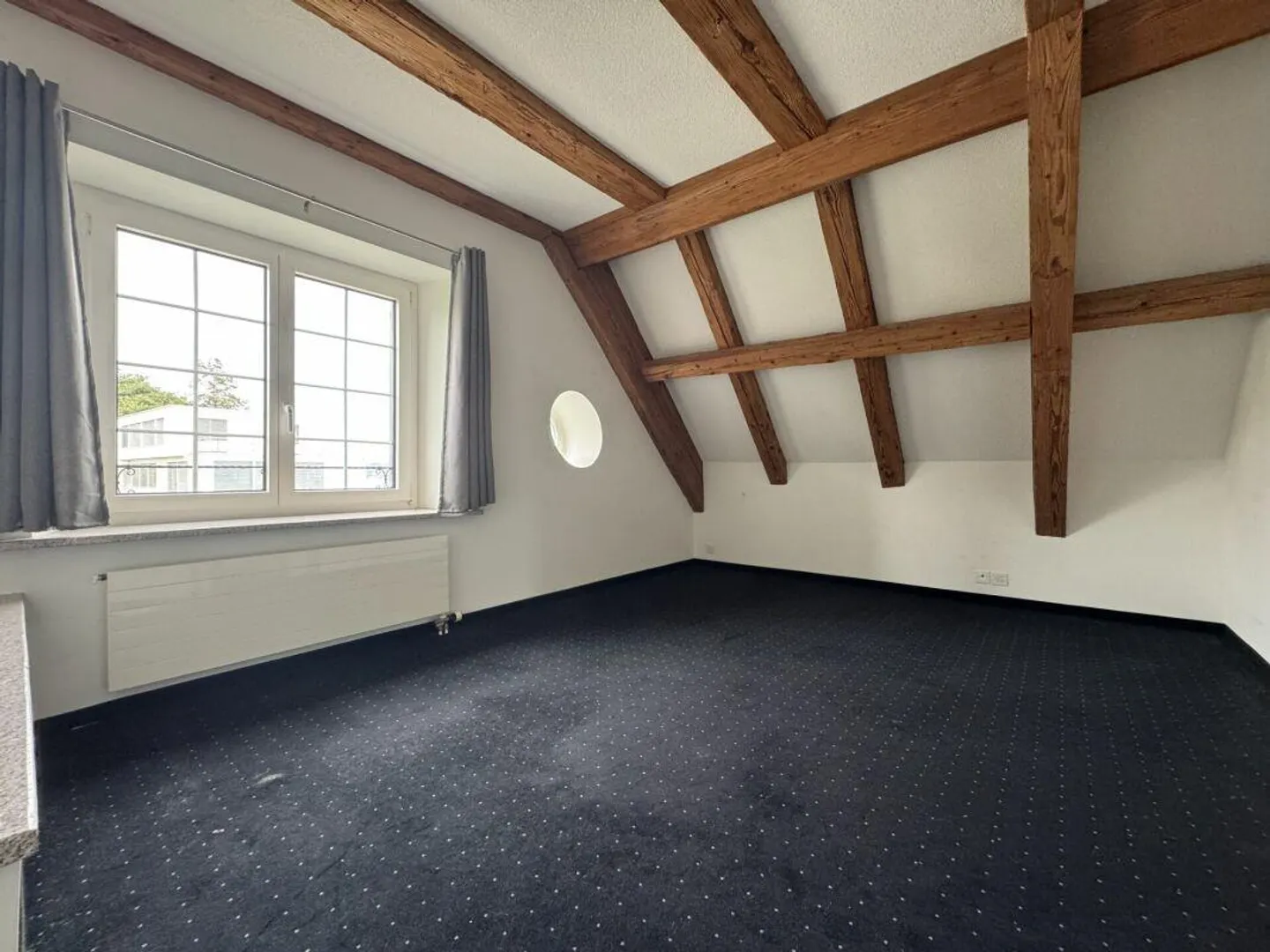 Bureaux lumineux dans une villa historique à Wädenswil - Photo 5 sur 14