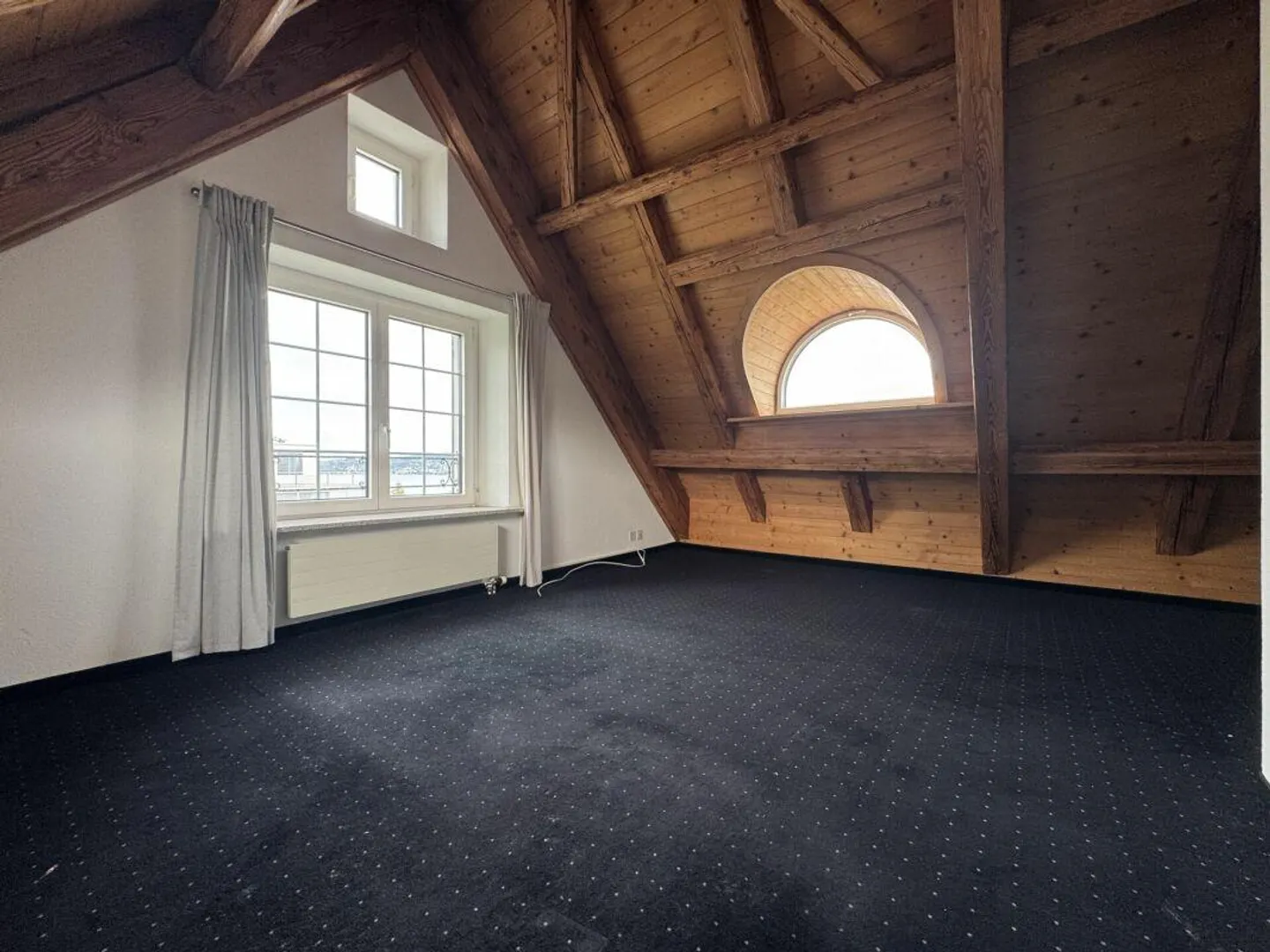Bureaux lumineux dans une villa historique à Wädenswil - Photo 10 sur 14