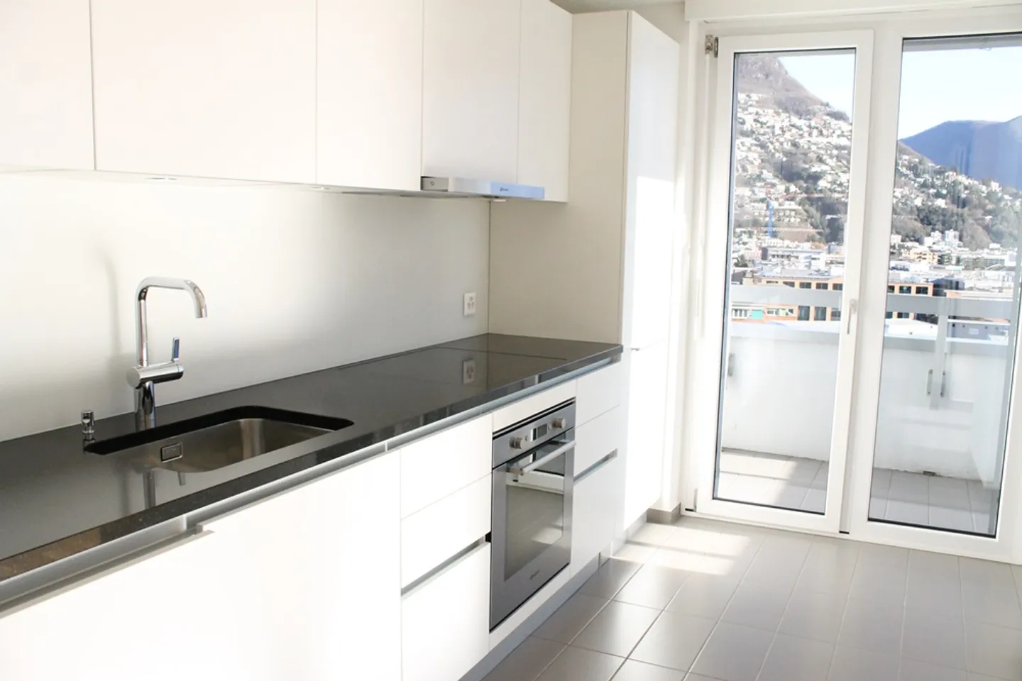 Puro piacere di vivere... con vista lago! - Foto 3 di 8