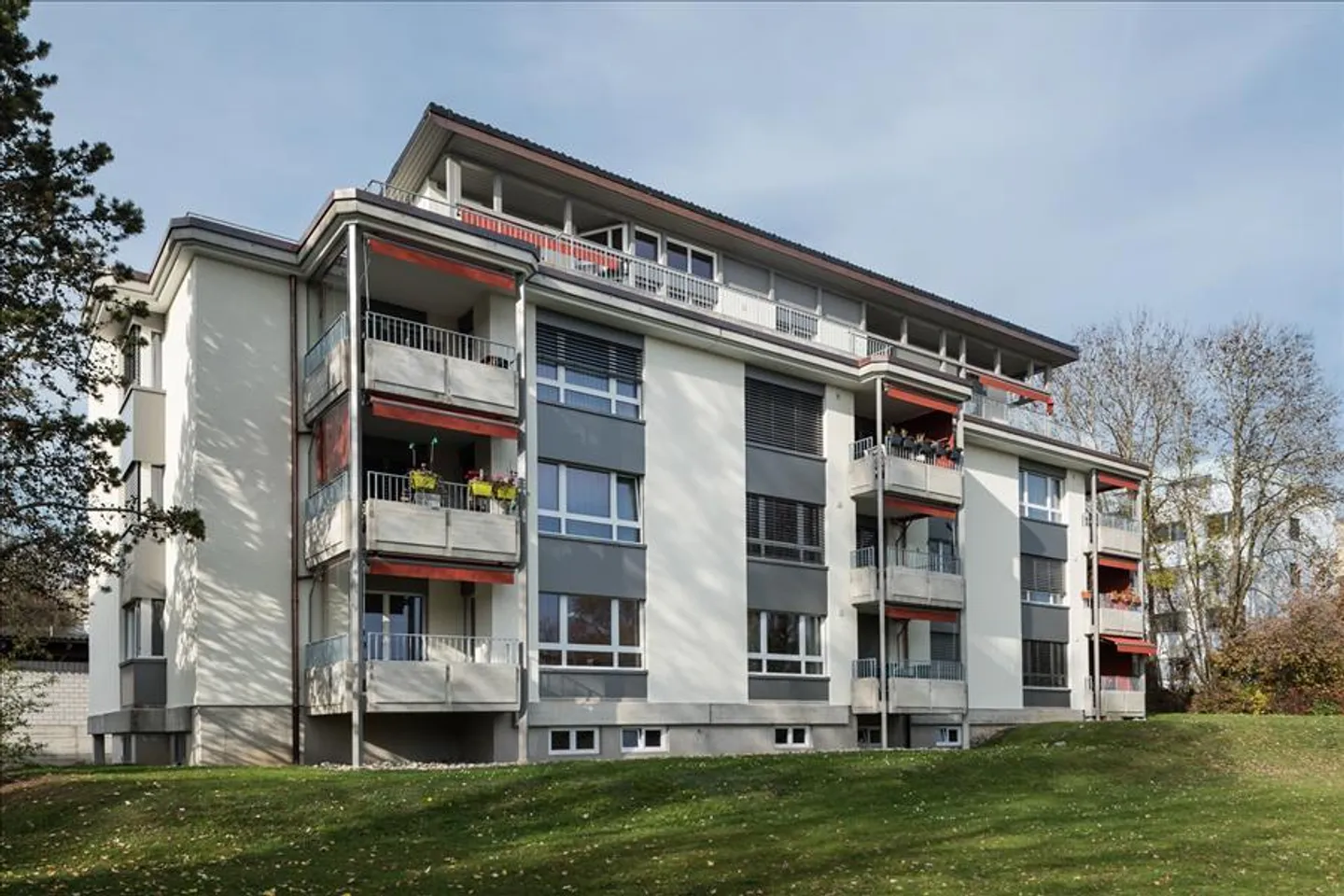 Modernes Apartment mit sonnigem Balkon - Foto 2 von 7