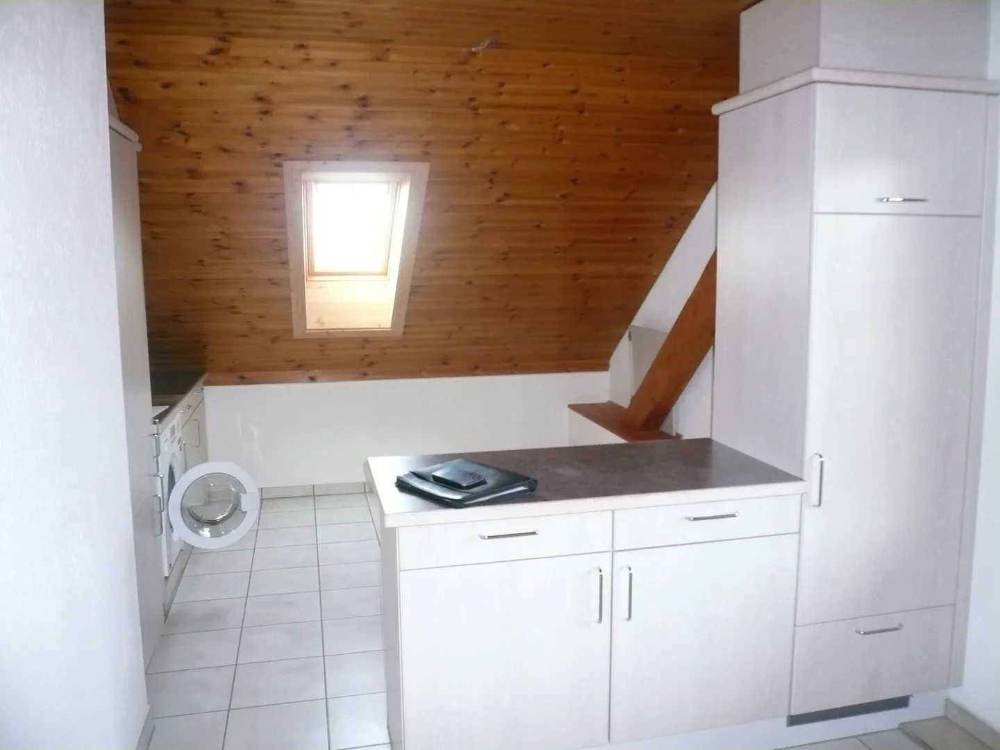 Spacious 3.5-room penthouse in a quiet and sunny location in Walliswil b. Wangen - Photo 3 of 7