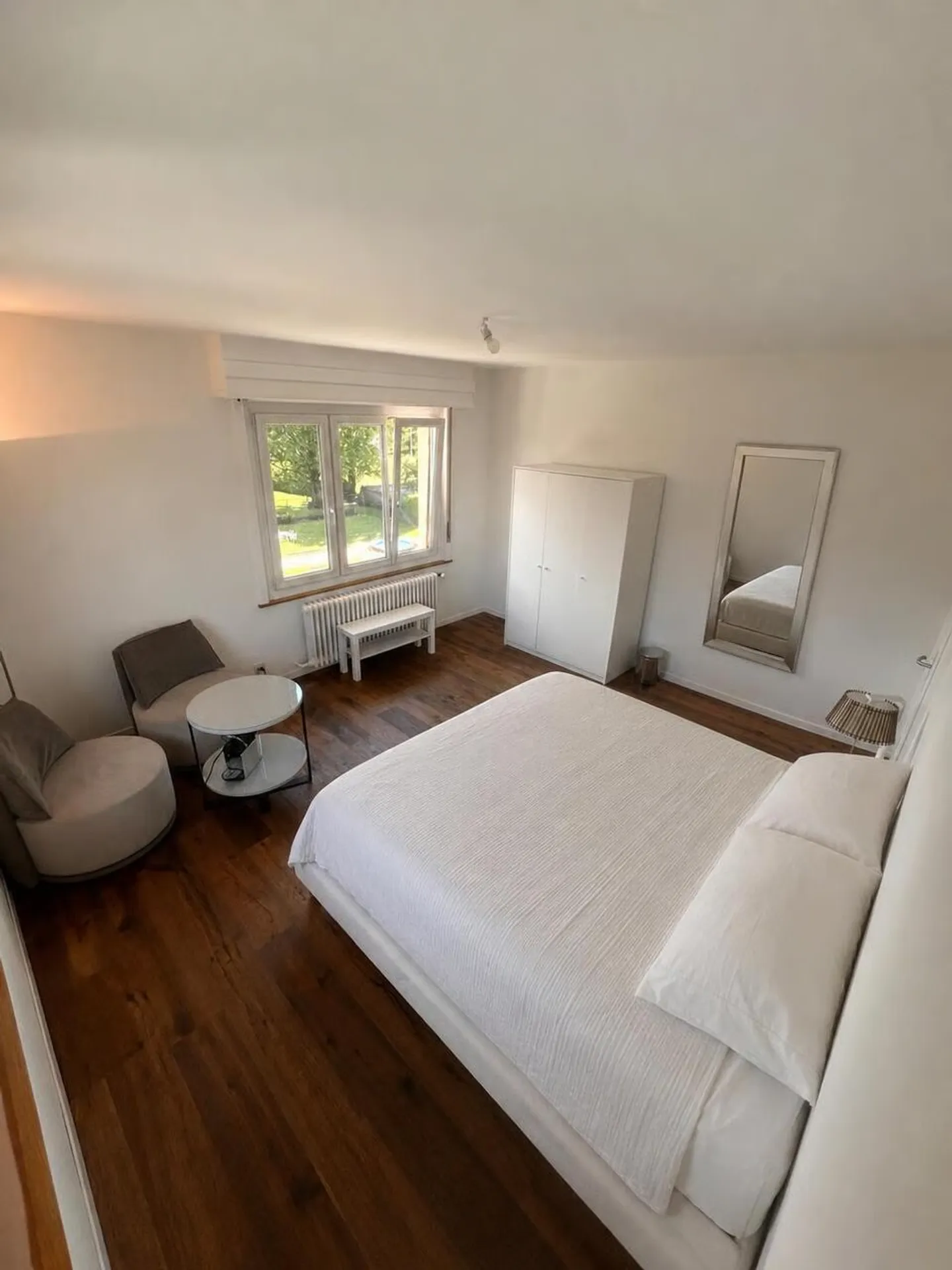 Ultima camera arredata completamente ristrutturata - posizione ideale a La Tour-de-Trême (Bulle) - Foto 1 di 6