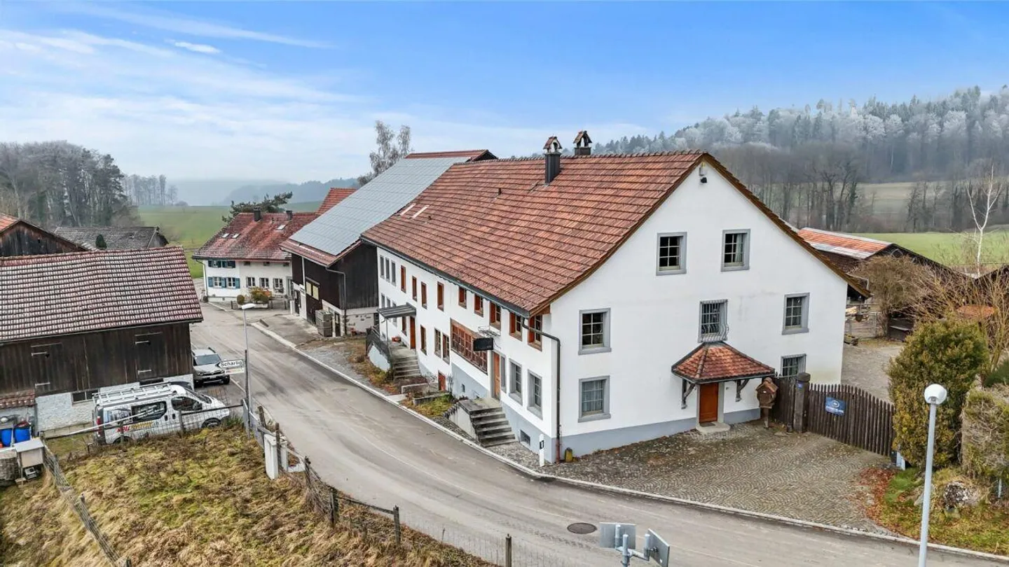 Fattoria (parte di casa) con fienile e terreno circostante - Foto 28 di 30