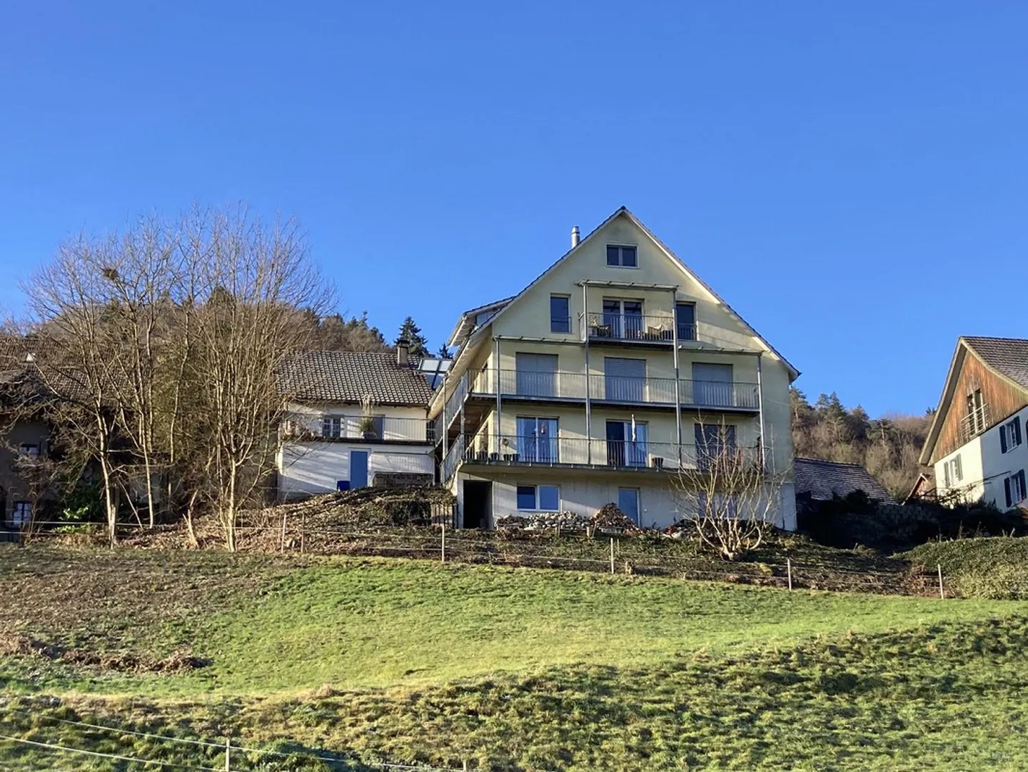 Bright 4½-room apartment with beautiful views of the Rhine - Photo 1 of 12