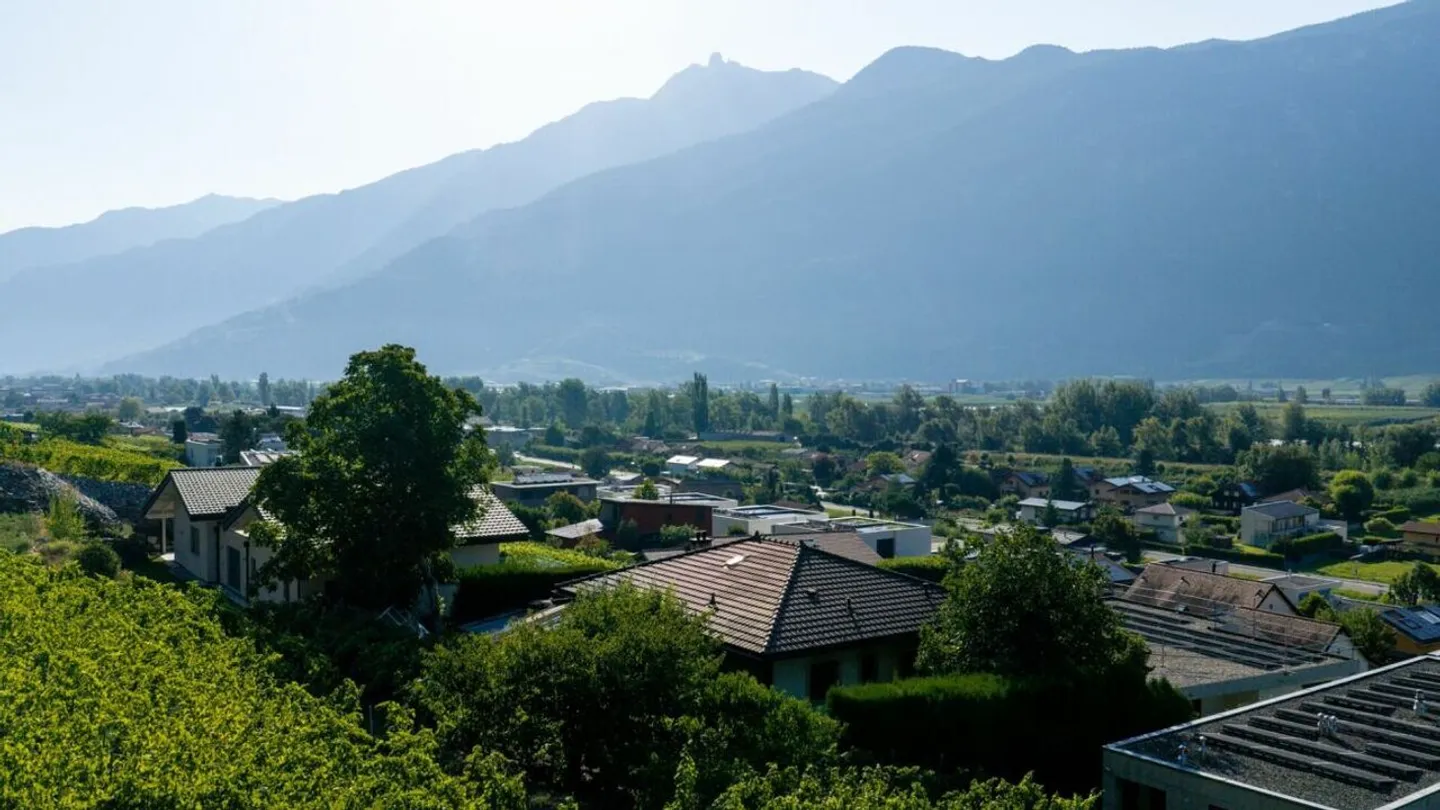 Ein Haus voller Potenzial am Hang von Fully - Foto 11 von 12