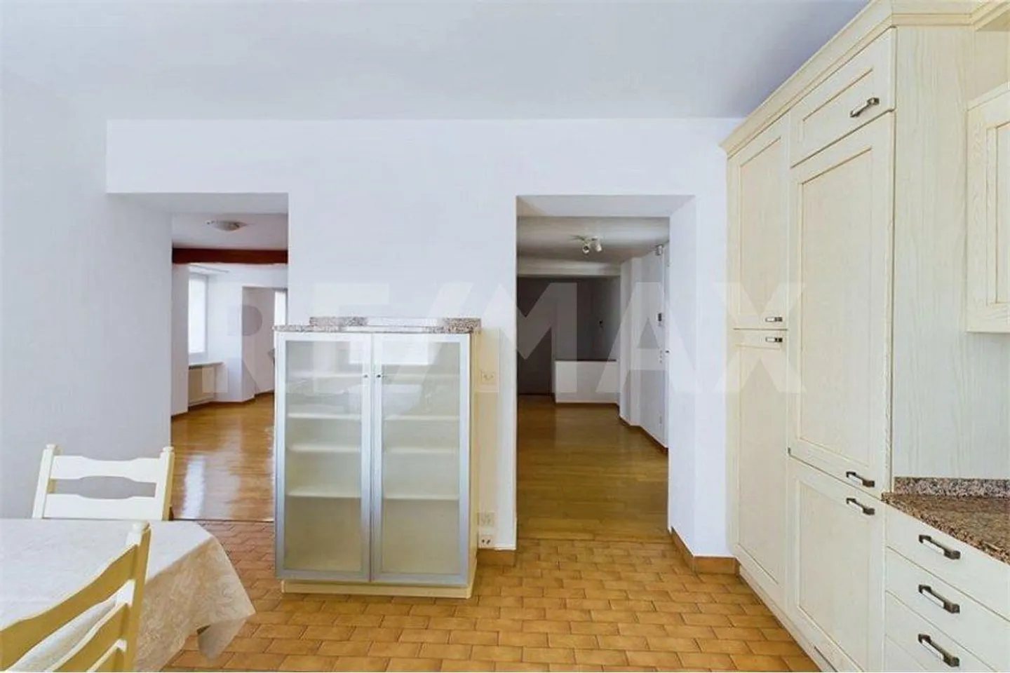 Einfamilienhaus mit großem Raum für Werkstatt oder Hobbyraum - Foto 12 von 13