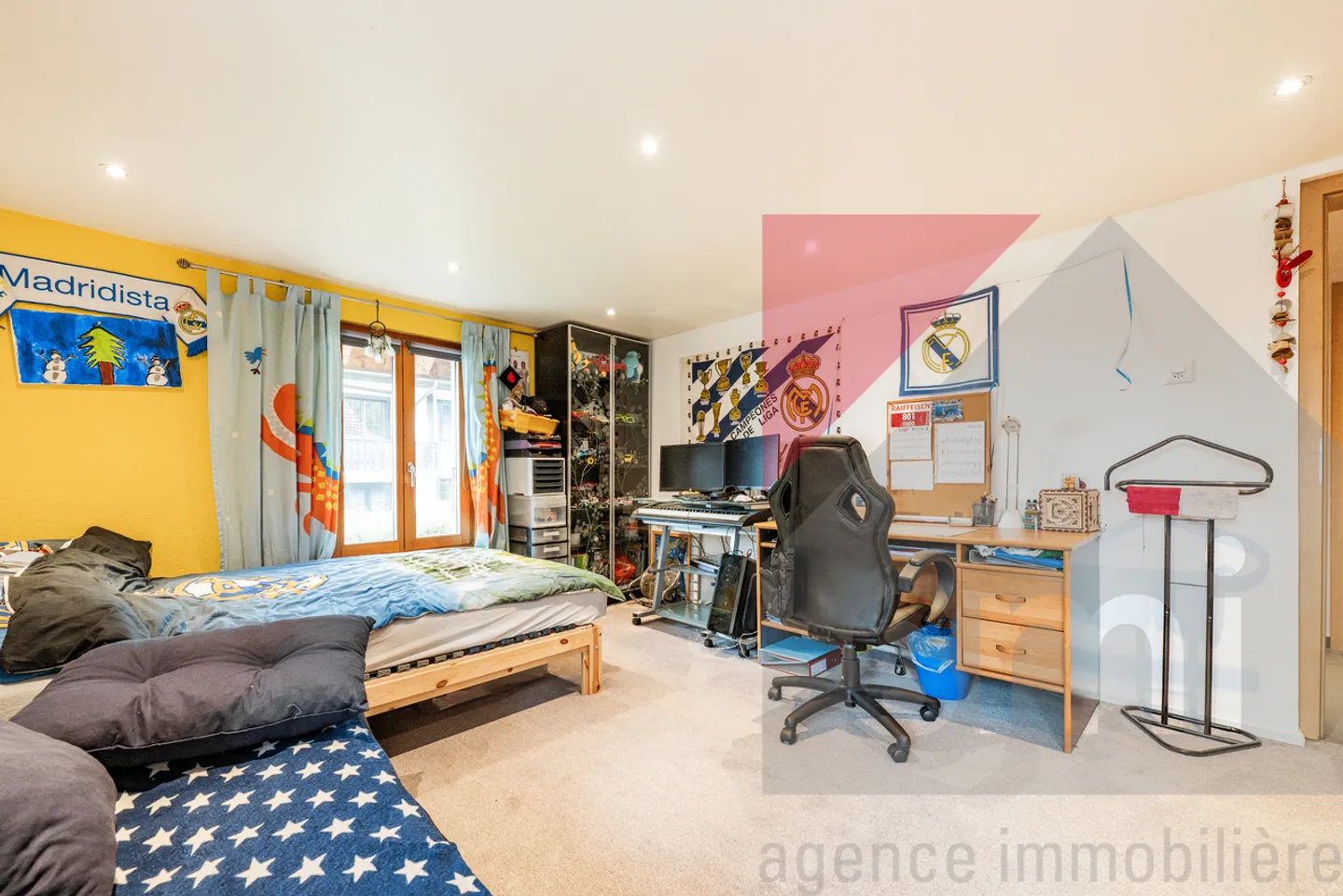 Rustic elegance and modern comfort in your future cocoon in Pringy - Photo 10 of 11